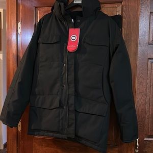 Canada Goose men’s jacket style Windemere